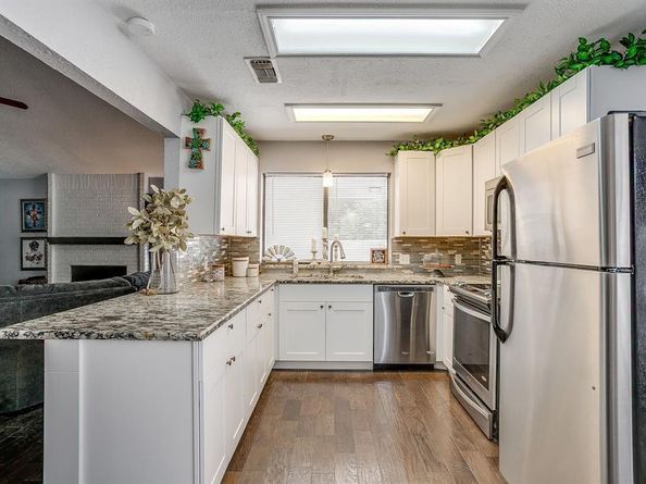 325  Shady Lane , Azle Texas 76020