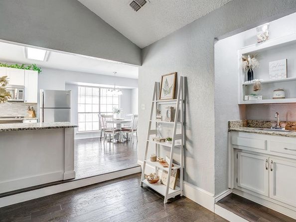 325  Shady Lane , Azle Texas 76020