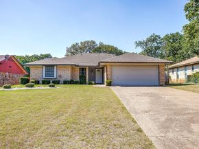 325  Shady Lane , Azle Texas 76020
