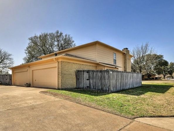 4401/4403  Altamesa Boulevard , Fort Worth Texas 76133