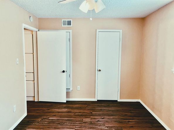 4401/4403  Altamesa Boulevard , Fort Worth Texas 76133
