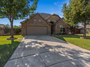 108  Bosque Court , Azle Texas 76020
