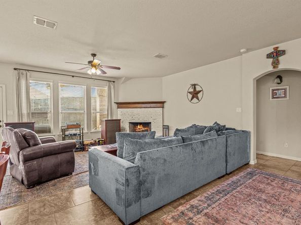 108  Bosque Court , Azle Texas 76020