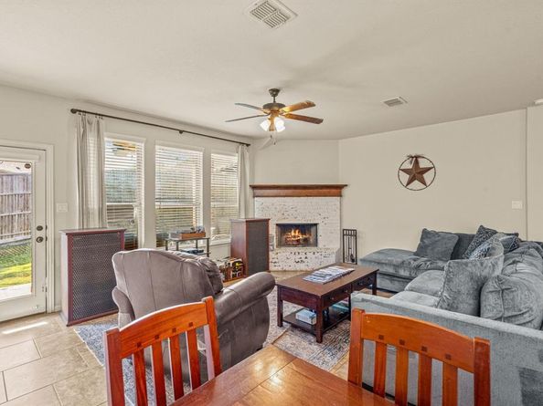 108  Bosque Court , Azle Texas 76020