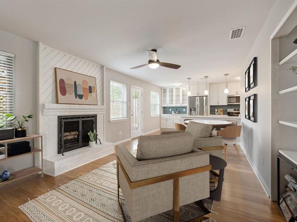 9811  Kingsman Drive , Dallas Texas 75228