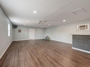 9811  Kingsman Drive , Dallas Texas 75228