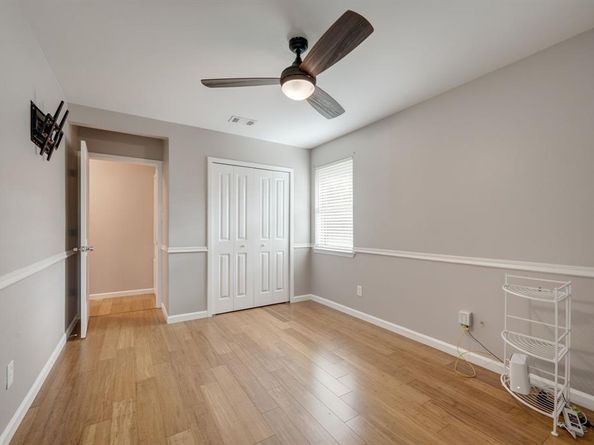 9811  Kingsman Drive , Dallas Texas 75228