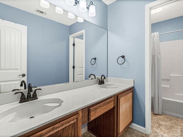 2810  Monthaven Drive , Arlington Texas 76001
