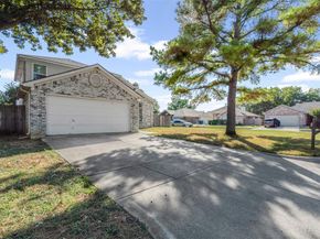 2810  Monthaven Drive , Arlington Texas 76001