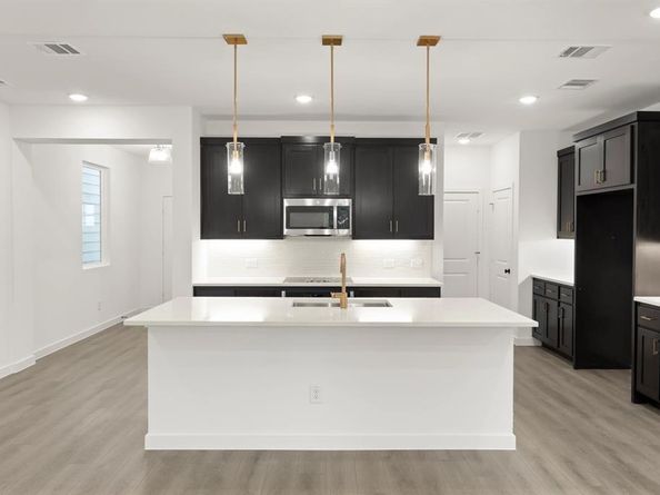 2633  Lost Maples Lane , Dallas Texas 75228