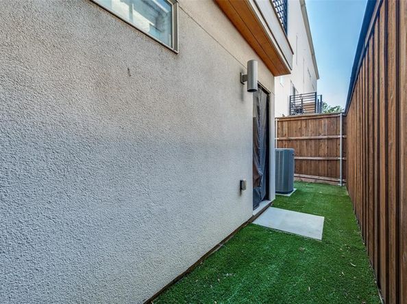 4929  Kilroy Drive , Dallas Texas 75204