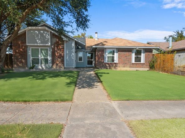 404  Dollins Street , Cedar Hill Texas 75104