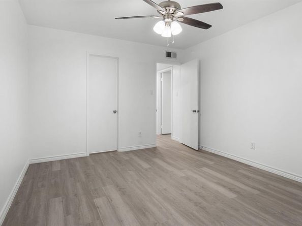 404  Dollins Street , Cedar Hill Texas 75104