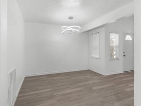 404  Dollins Street , Cedar Hill Texas 75104