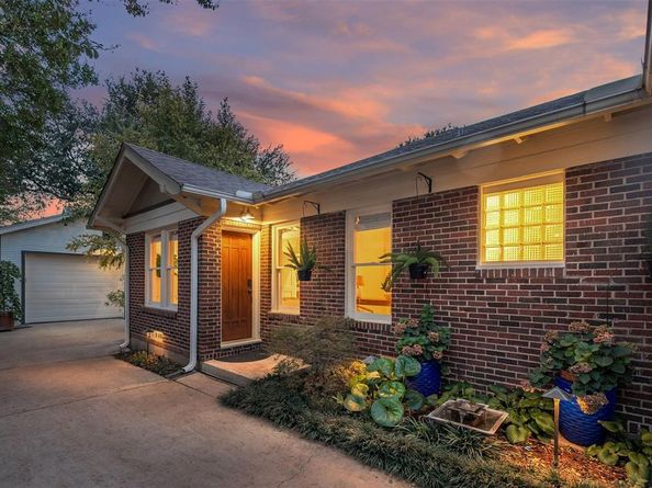 5710  Mercedes Avenue , Dallas Texas 75206