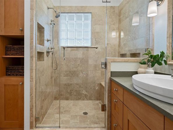 5710  Mercedes Avenue , Dallas Texas 75206