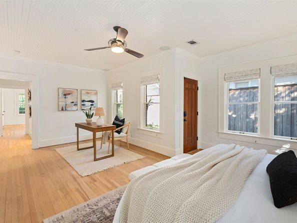 5710  Mercedes Avenue , Dallas Texas 75206