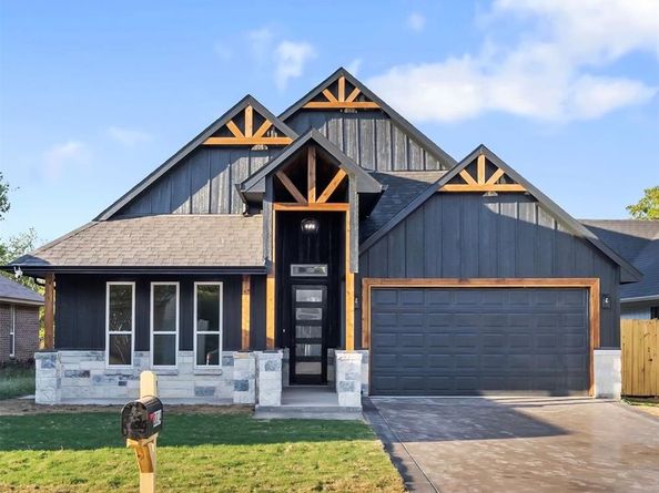 8814  Rockway Street , White Settlement Texas 76108