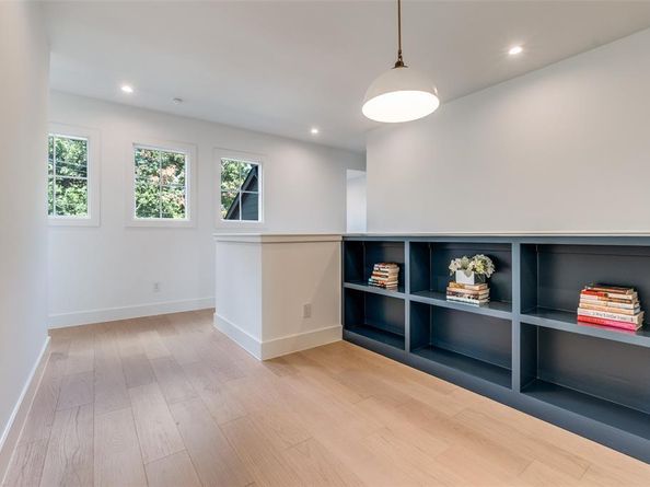 5321  Emerson Avenue , Dallas Texas 75209