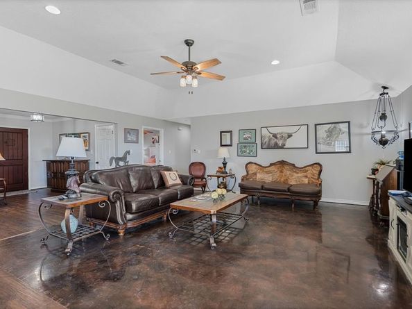 9039  Vail Eton Drive , Pilot Point Texas 76258