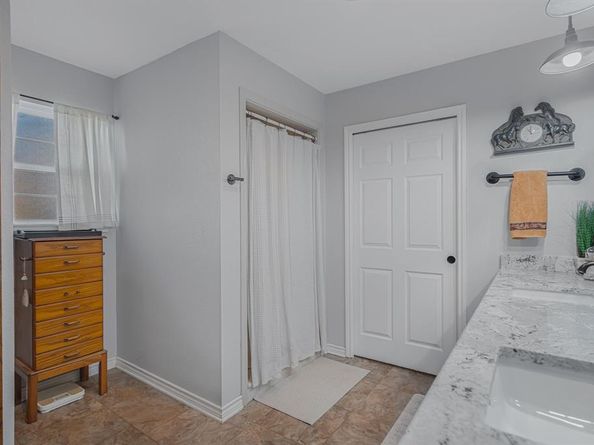 9039  Vail Eton Drive , Pilot Point Texas 76258