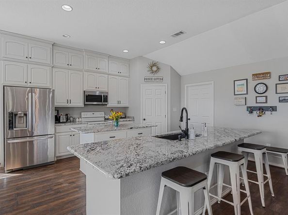 9039  Vail Eton Drive , Pilot Point Texas 76258