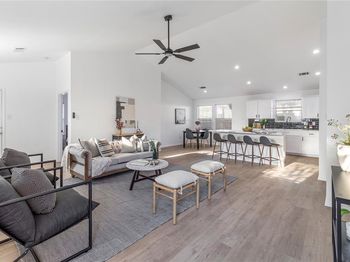 1121  Maplewood Lane 