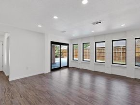 913  Arrowhead Drive , Garland Texas 75043