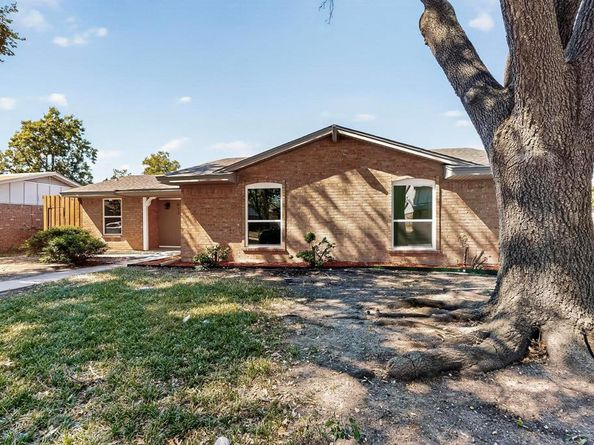 913  Arrowhead Drive , Garland Texas 75043