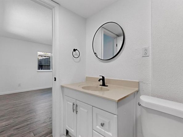 913  Arrowhead Drive , Garland Texas 75043