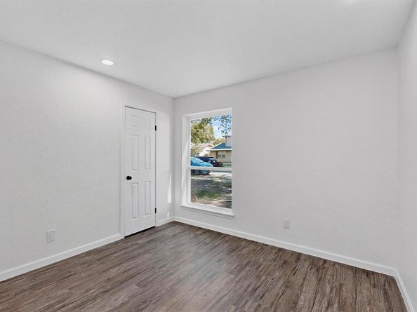913  Arrowhead Drive , Garland Texas 75043