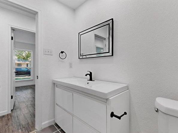 913  Arrowhead Drive , Garland Texas 75043