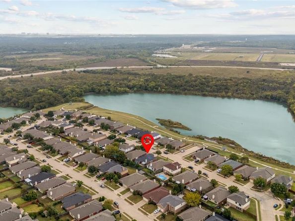 10401  Lake Park Drive , Fort Worth Texas 76053