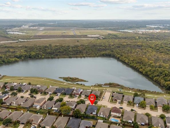 10401  Lake Park Drive , Fort Worth Texas 76053