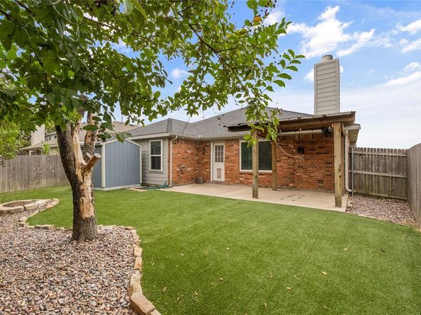 10401  Lake Park Drive , Fort Worth Texas 76053