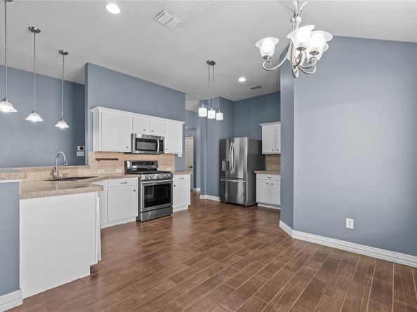 10401  Lake Park Drive , Fort Worth Texas 76053