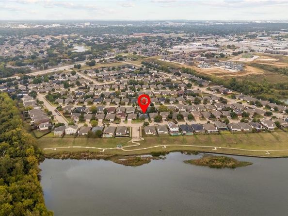 10401  Lake Park Drive , Fort Worth Texas 76053