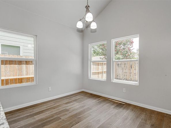 2511  Birdell Court , Fort Worth Texas 76105