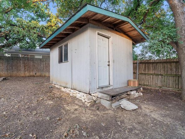 345  Somerset  , Bedford Texas 76022