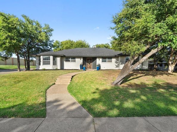 345  Somerset  , Bedford Texas 76022
