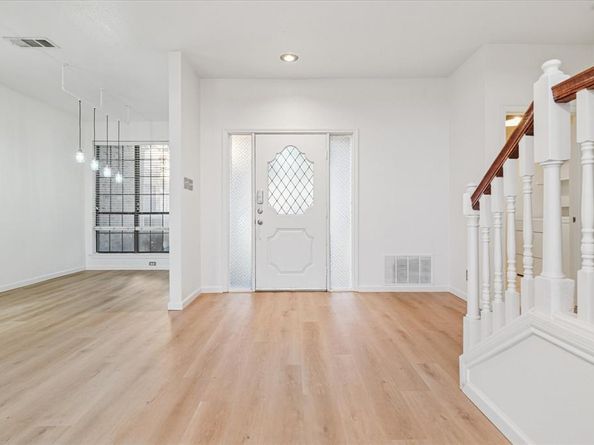 211  Cimarron Trail  4, Irving Texas 75063