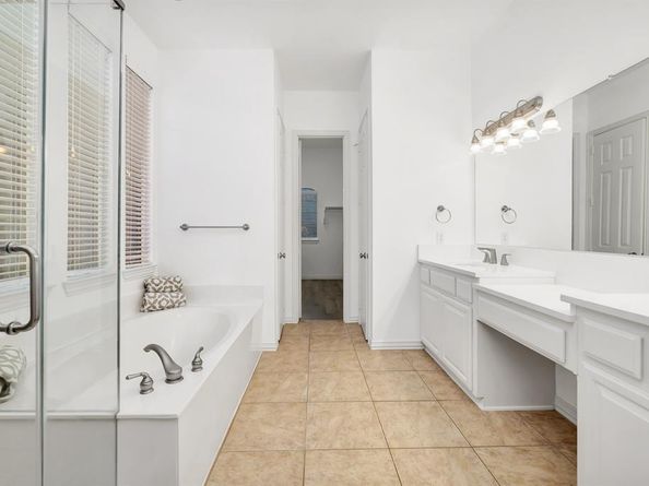 9328  Old Veranda Road , Plano Texas 75024