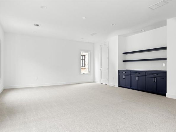 6454  Kenwood Avenue , Dallas Texas 75214