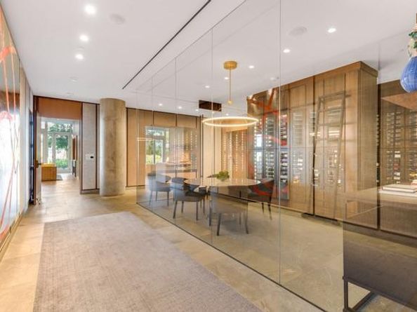 1747  Leonard Street  903, Dallas Texas 75201