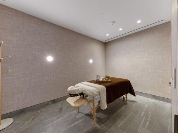 1747  Leonard Street  903, Dallas Texas 75201