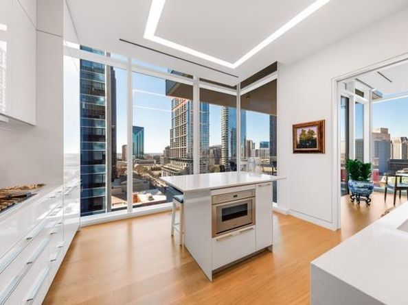 1747  Leonard Street  903, Dallas Texas 75201