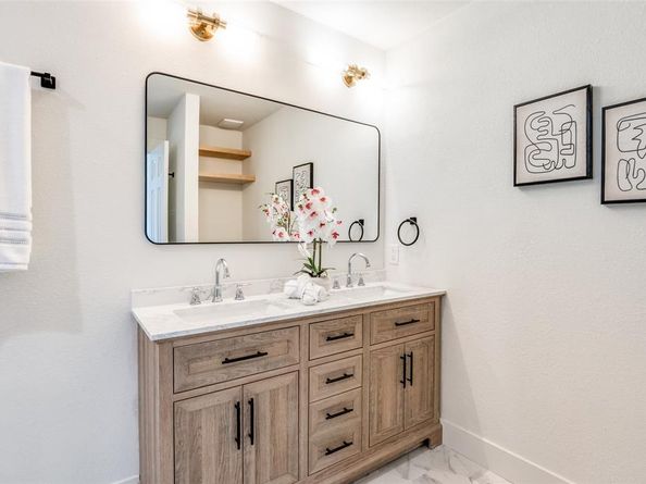 3005  Pacifica Street , Carrollton Texas 75007