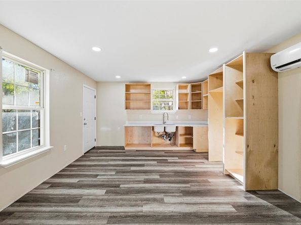 2734  Fordham Road , Dallas Texas 75216