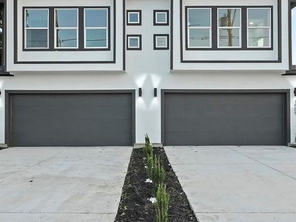 1401 S Barry Avenue , Dallas Texas 75223