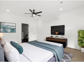 1401 S Barry Avenue , Dallas Texas 75223